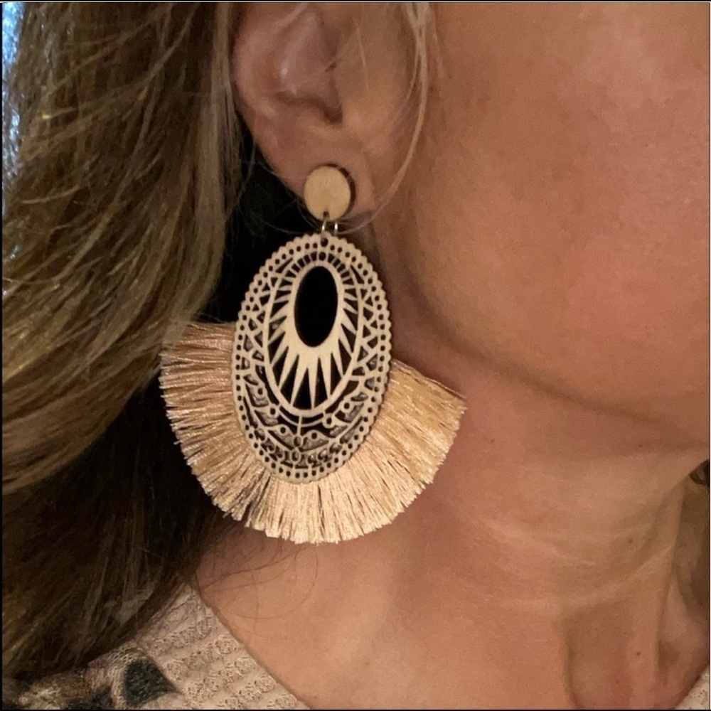Boutique Earrings - Picture 3 of 4